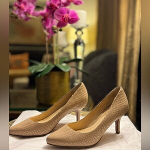Cole Haan 2.5” Heel Beige Snakeskin Leather Pumps SIZE 5